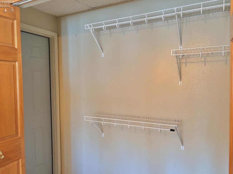 2869 Walnut Hill Drive, Elmore, 43416, 3 Bedrooms Bedrooms, ,3 BathroomsBathrooms,Residential,For Sale,Walnut Hill,20260202