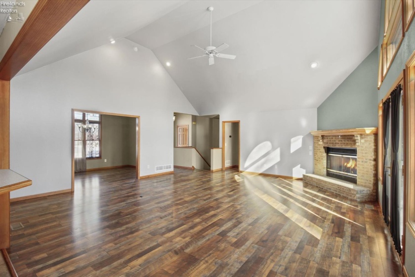 2869 Walnut Hill Drive, Elmore, 43416, 3 Bedrooms Bedrooms, ,3 BathroomsBathrooms,Residential,For Sale,Walnut Hill,20260202