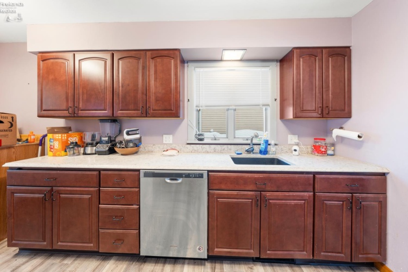 706 Taft Street, Port Clinton, 43452, 4 Bedrooms Bedrooms, ,2 BathroomsBathrooms,Residential,For Sale,Taft,20260306