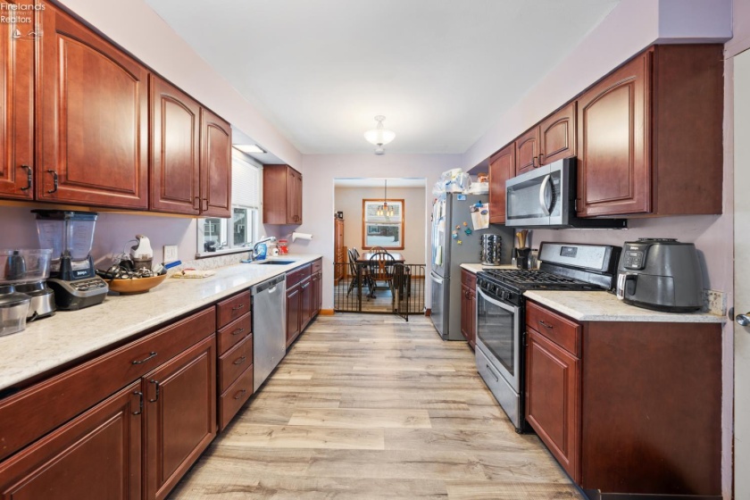 706 Taft Street, Port Clinton, 43452, 4 Bedrooms Bedrooms, ,2 BathroomsBathrooms,Residential,For Sale,Taft,20260306