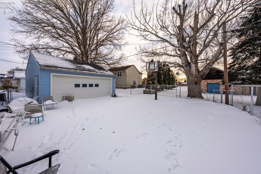 706 Taft Street, Port Clinton, 43452, 4 Bedrooms Bedrooms, ,2 BathroomsBathrooms,Residential,For Sale,Taft,20260306