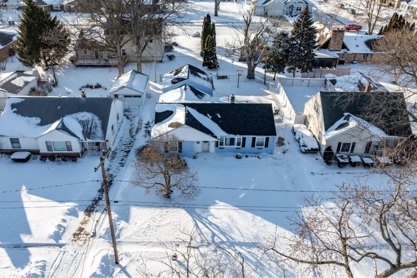 706 Taft Street, Port Clinton, 43452, 4 Bedrooms Bedrooms, ,2 BathroomsBathrooms,Residential,For Sale,Taft,20260306