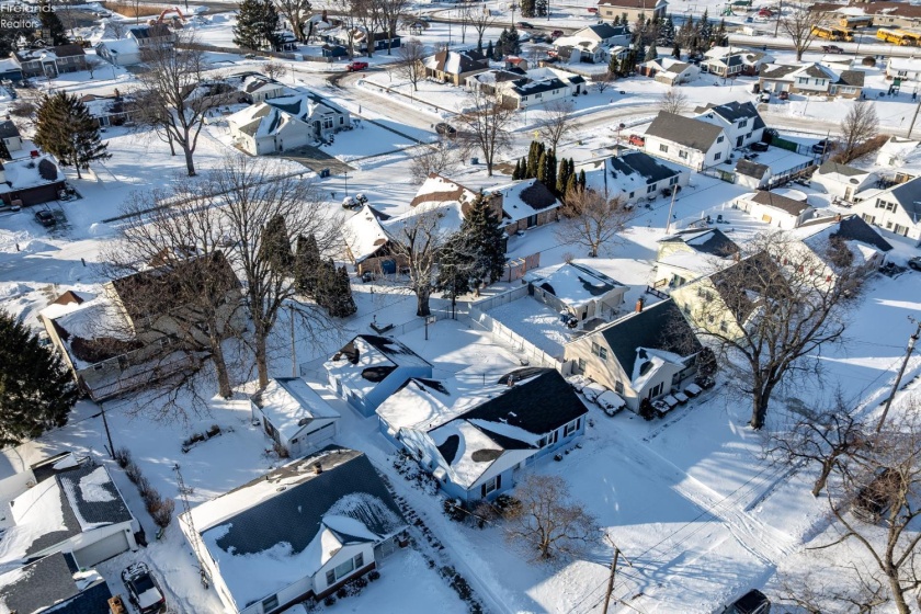 706 Taft Street, Port Clinton, 43452, 4 Bedrooms Bedrooms, ,2 BathroomsBathrooms,Residential,For Sale,Taft,20260306