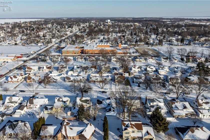 706 Taft Street, Port Clinton, 43452, 4 Bedrooms Bedrooms, ,2 BathroomsBathrooms,Residential,For Sale,Taft,20260306