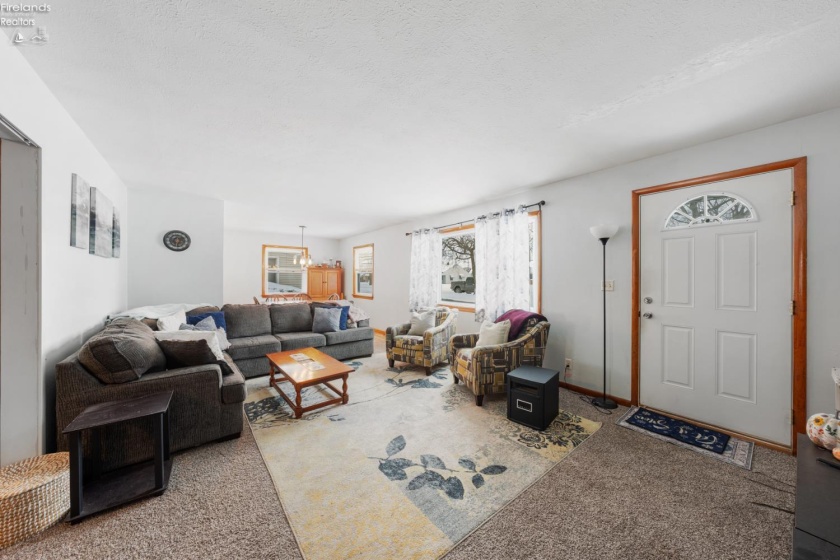 706 Taft Street, Port Clinton, 43452, 4 Bedrooms Bedrooms, ,2 BathroomsBathrooms,Residential,For Sale,Taft,20260306