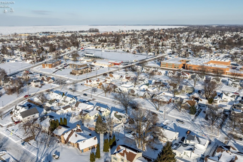 706 Taft Street, Port Clinton, 43452, 4 Bedrooms Bedrooms, ,2 BathroomsBathrooms,Residential,For Sale,Taft,20260306