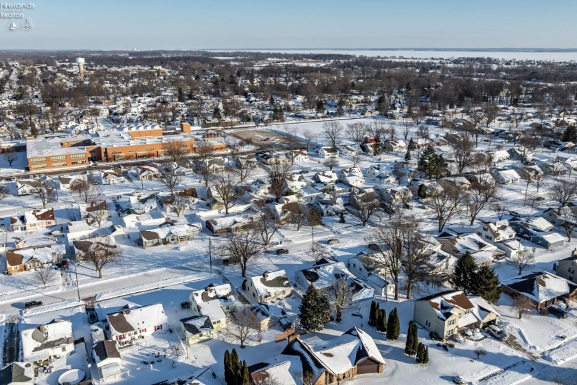 706 Taft Street, Port Clinton, 43452, 4 Bedrooms Bedrooms, ,2 BathroomsBathrooms,Residential,For Sale,Taft,20260306