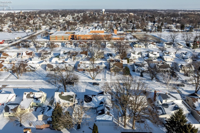 706 Taft Street, Port Clinton, 43452, 4 Bedrooms Bedrooms, ,2 BathroomsBathrooms,Residential,For Sale,Taft,20260306