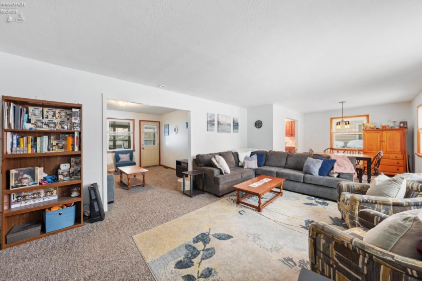 706 Taft Street, Port Clinton, 43452, 4 Bedrooms Bedrooms, ,2 BathroomsBathrooms,Residential,For Sale,Taft,20260306