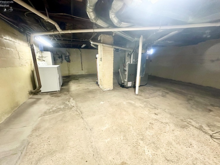 329 Oakland Avenue, Sandusky, 44870, ,Multiple Units,For Sale,Oakland,20260215