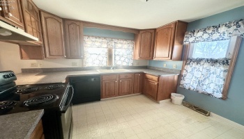 329 Oakland Avenue, Sandusky, 44870, 4 Bedrooms Bedrooms, ,3 BathroomsBathrooms,Residential,For Sale,Oakland,20260170