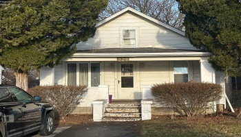 329 Oakland Avenue, Sandusky, 44870, 4 Bedrooms Bedrooms, ,3 BathroomsBathrooms,Residential,For Sale,Oakland,20260170