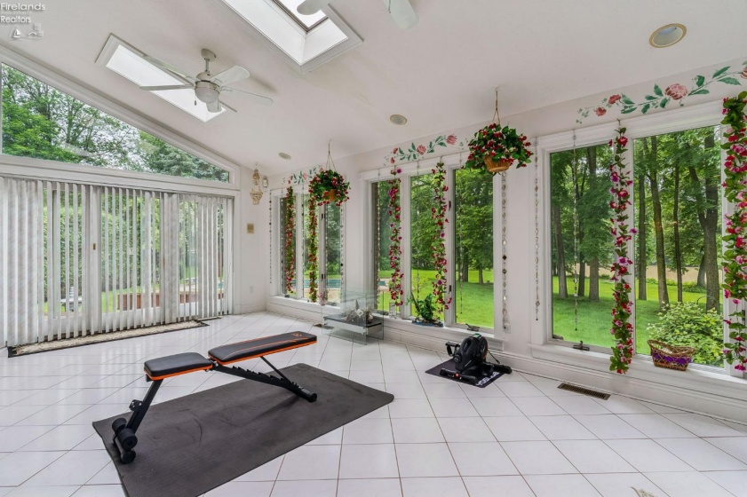 106 Sycamore Woods Lane, Tiffin, 44883, 6 Bedrooms Bedrooms, ,5 BathroomsBathrooms,Residential,For Sale,Sycamore Woods,20254000