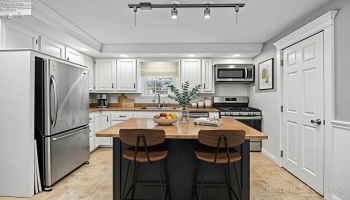 303 Moore Avenue, Bellevue, 44811, 4 Bedrooms Bedrooms, ,2 BathroomsBathrooms,Residential,For Sale,Moore,20260313 303 Moore Avenue, Bellevue, 44811, 4 Bedrooms Bedrooms, ,2 BathroomsBathrooms,Residential,For Sale,Moore,20260313