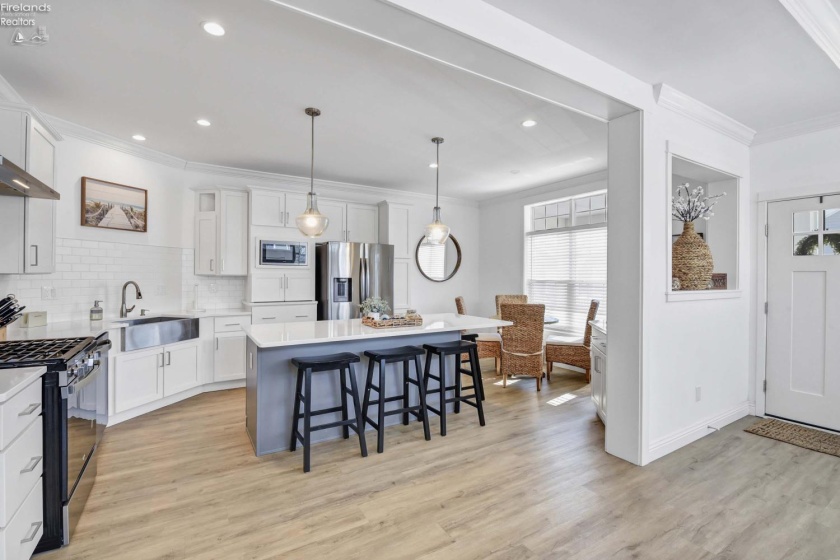 10850 Bayshore Road W Canal, Marblehead, 43440, 3 Bedrooms Bedrooms, ,2 BathroomsBathrooms,Residential,For Sale,Bayshore Road W Canal,20260292