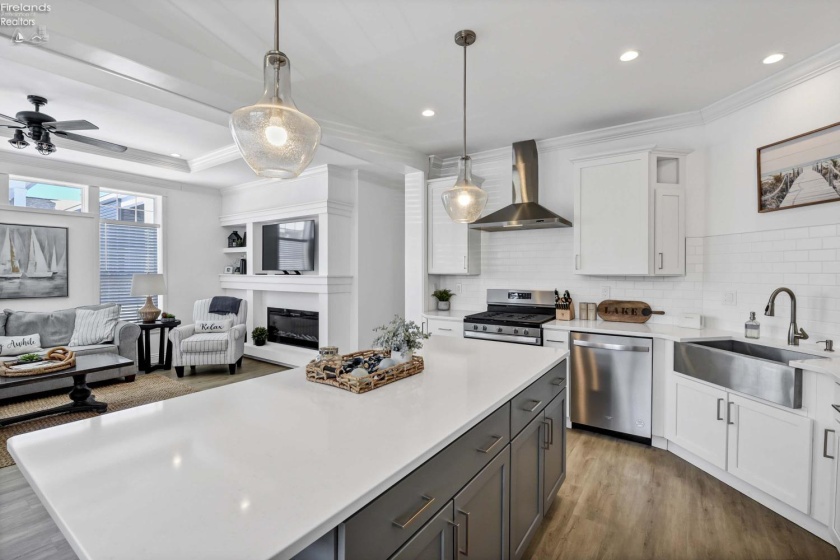 10850 Bayshore Road W Canal, Marblehead, 43440, 3 Bedrooms Bedrooms, ,2 BathroomsBathrooms,Residential,For Sale,Bayshore Road W Canal,20260292