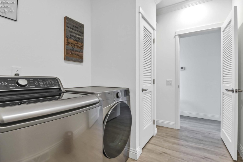 10850 Bayshore Road W Canal, Marblehead, 43440, 3 Bedrooms Bedrooms, ,2 BathroomsBathrooms,Residential,For Sale,Bayshore Road W Canal,20260292