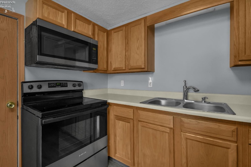 111 Tiffin Street, Willard, 44890, 4 Bedrooms Bedrooms, ,2 BathroomsBathrooms,Residential,For Sale,Tiffin Street,20260317