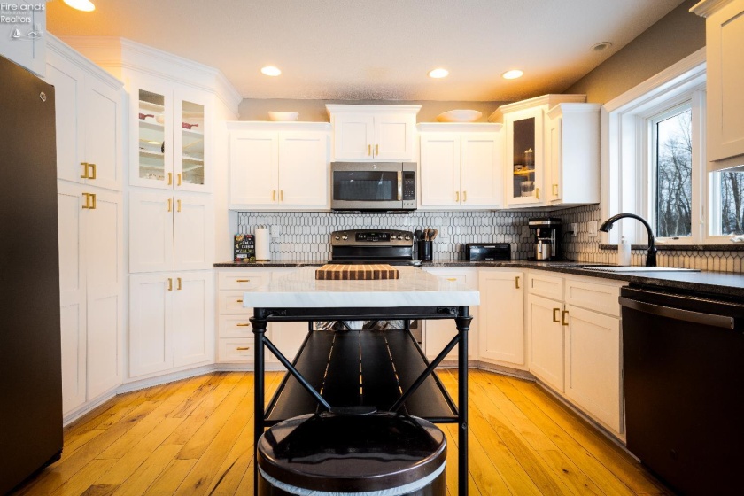 3405 Hastings Newville Road, Mansfield, 44903, 6 Bedrooms Bedrooms, ,4 BathroomsBathrooms,Residential,For Sale,Hastings Newville,20260314