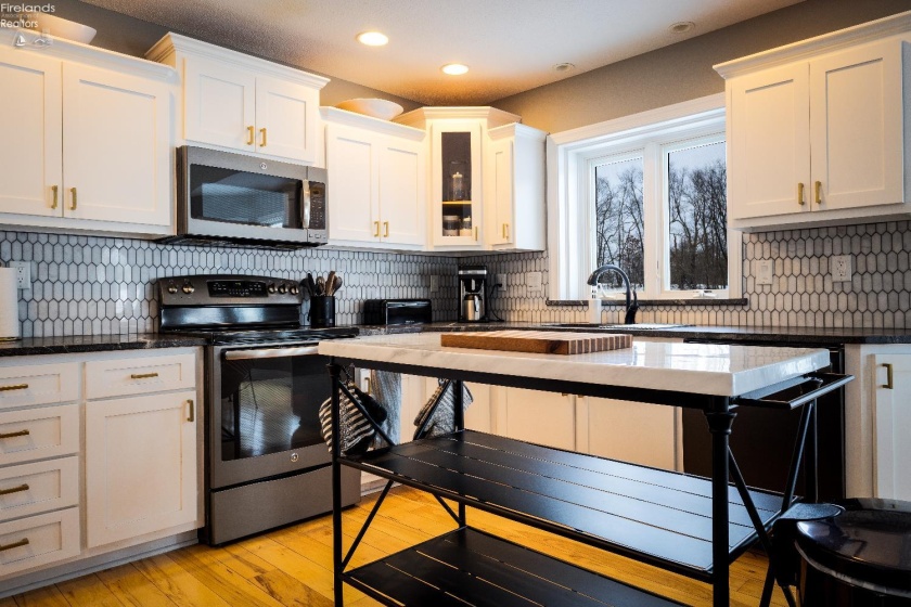 3405 Hastings Newville Road, Mansfield, 44903, 6 Bedrooms Bedrooms, ,4 BathroomsBathrooms,Residential,For Sale,Hastings Newville,20260314