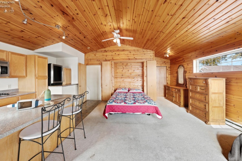 2128 Bayview Drive, Marblehead, 43440, 3 Bedrooms Bedrooms, ,2 BathroomsBathrooms,Residential,For Sale,Bayview,20260323