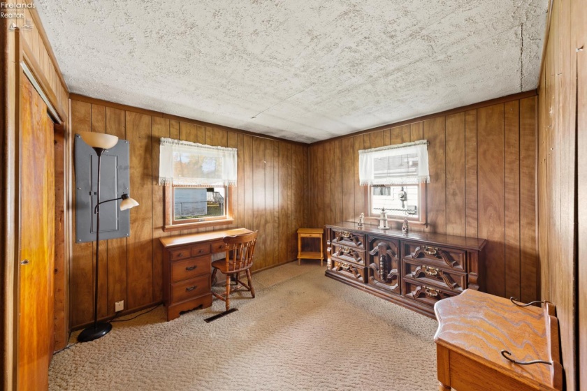 2128 Bayview Drive, Marblehead, 43440, 3 Bedrooms Bedrooms, ,2 BathroomsBathrooms,Residential,For Sale,Bayview,20260323