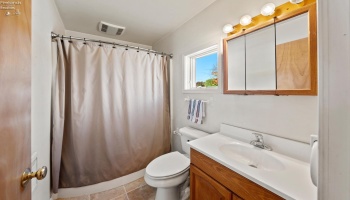 2128 Bayview Drive, Marblehead, 43440, 3 Bedrooms Bedrooms, ,2 BathroomsBathrooms,Residential,For Sale,Bayview,20260323