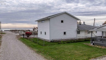 2128 Bayview Drive, Marblehead, 43440, 3 Bedrooms Bedrooms, ,2 BathroomsBathrooms,Residential,For Sale,Bayview,20260323