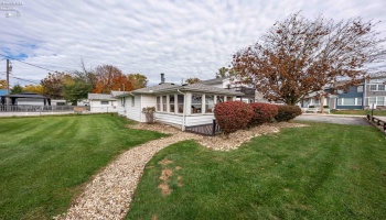 2128 Bayview Drive, Marblehead, 43440, 3 Bedrooms Bedrooms, ,2 BathroomsBathrooms,Residential,For Sale,Bayview,20260323