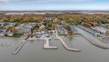 2128 Bayview Drive, Marblehead, 43440, 3 Bedrooms Bedrooms, ,2 BathroomsBathrooms,Residential,For Sale,Bayview,20260323