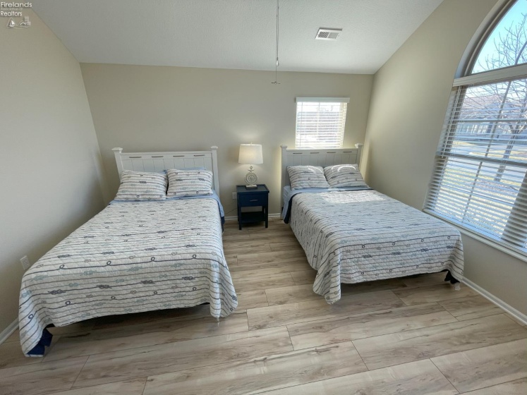 2750 Canterbury Circle, Port Clinton, 43452, 2 Bedrooms Bedrooms, ,2 BathroomsBathrooms,Residential,For Sale,Canterbury,20260327