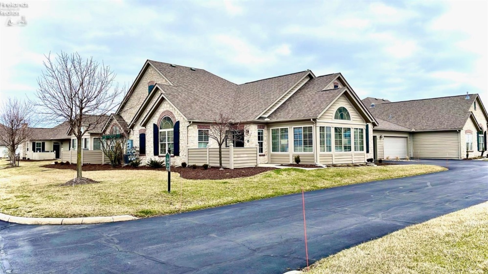 2750 Canterbury Circle, Port Clinton, 43452, 2 Bedrooms Bedrooms, ,2 BathroomsBathrooms,Residential,For Sale,Canterbury,20260327