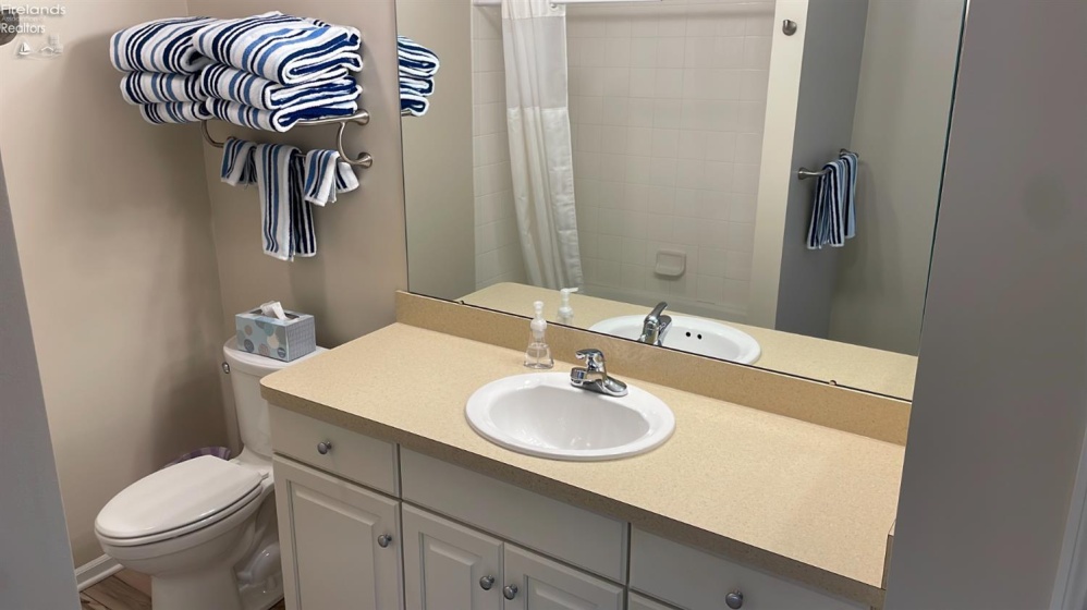 2750 Canterbury Circle, Port Clinton, 43452, 2 Bedrooms Bedrooms, ,2 BathroomsBathrooms,Residential,For Sale,Canterbury,20260327