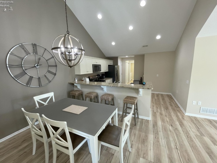 2750 Canterbury Circle, Port Clinton, 43452, 2 Bedrooms Bedrooms, ,2 BathroomsBathrooms,Residential,For Sale,Canterbury,20260327