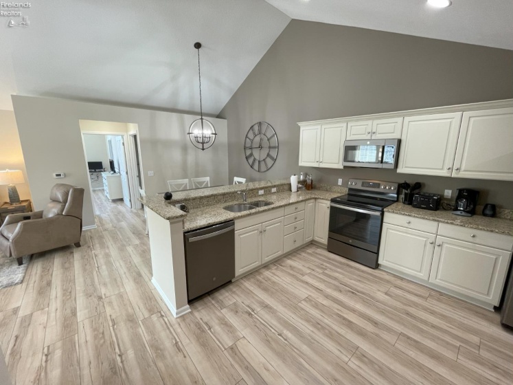 2750 Canterbury Circle, Port Clinton, 43452, 2 Bedrooms Bedrooms, ,2 BathroomsBathrooms,Residential,For Sale,Canterbury,20260327