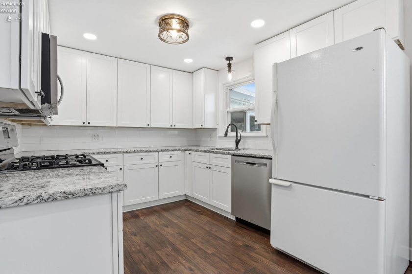 421 Clifton Avenue, Findlay, 45840, 3 Bedrooms Bedrooms, ,2 BathroomsBathrooms,Residential,For Sale,Clifton,20260342