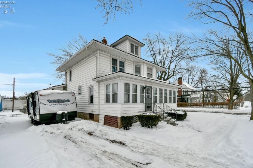 419 Maplewood Street, Willard, 44890, 4 Bedrooms Bedrooms, ,2 BathroomsBathrooms,Residential,For Sale,Maplewood,20260339