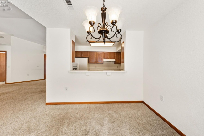 590 Vineyard Circle, Port Clinton, 43452, 2 Bedrooms Bedrooms, ,2 BathroomsBathrooms,Residential,For Sale,Vineyard,20260296