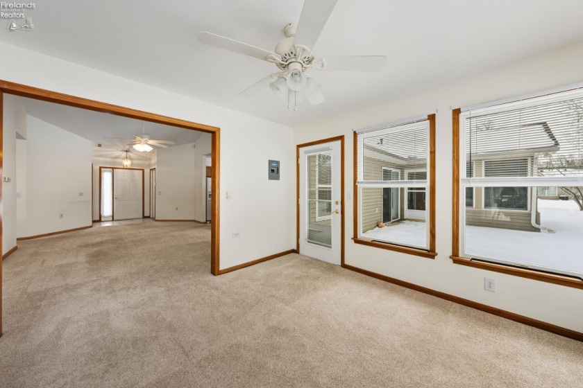 590 Vineyard Circle, Port Clinton, 43452, 2 Bedrooms Bedrooms, ,2 BathroomsBathrooms,Residential,For Sale,Vineyard,20260296