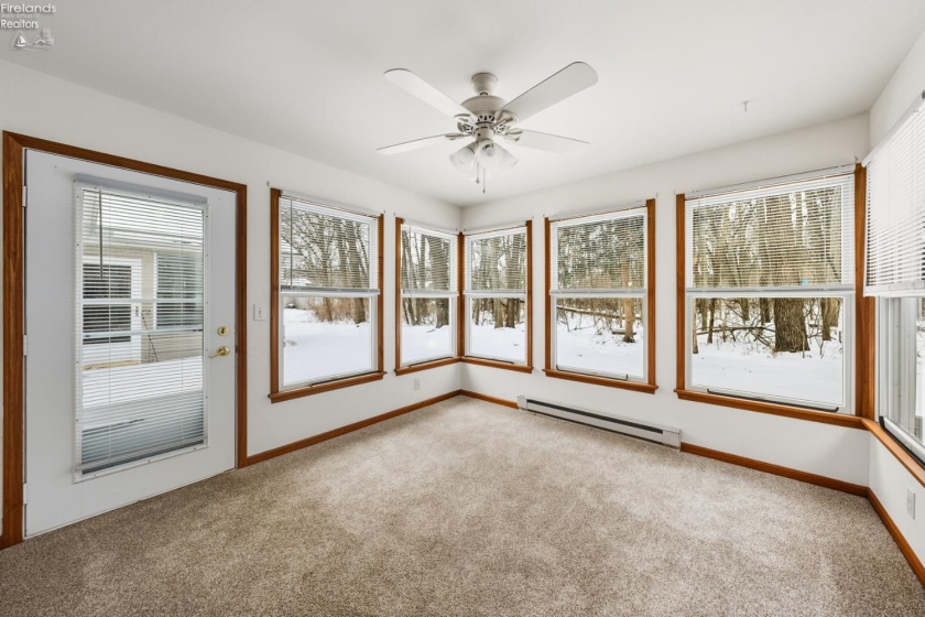 590 Vineyard Circle, Port Clinton, 43452, 2 Bedrooms Bedrooms, ,2 BathroomsBathrooms,Residential,For Sale,Vineyard,20260296