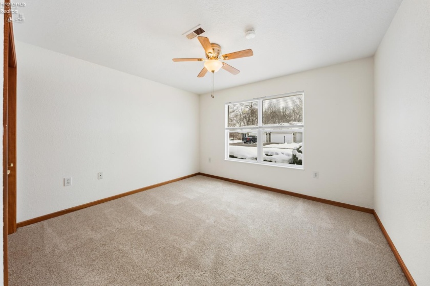 590 Vineyard Circle, Port Clinton, 43452, 2 Bedrooms Bedrooms, ,2 BathroomsBathrooms,Residential,For Sale,Vineyard,20260296