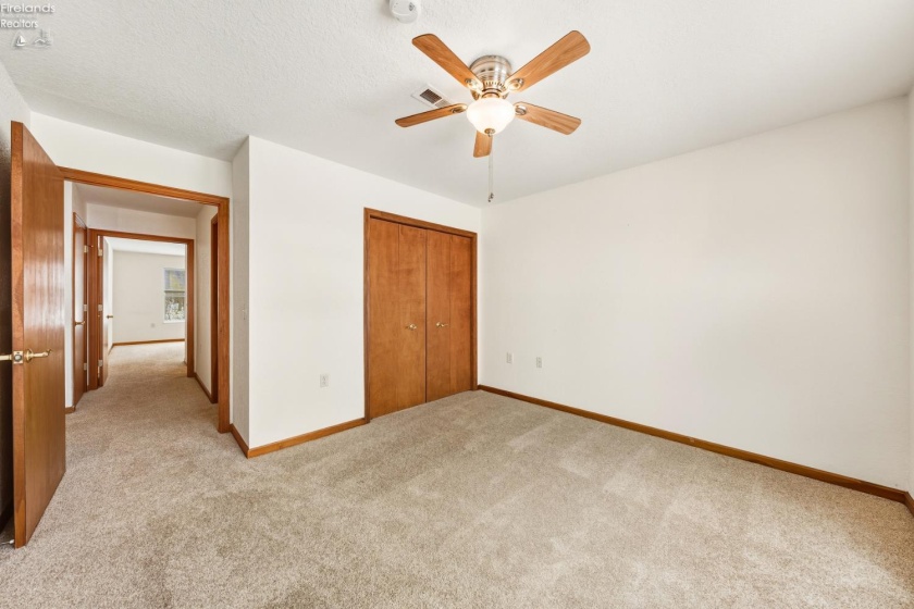 590 Vineyard Circle, Port Clinton, 43452, 2 Bedrooms Bedrooms, ,2 BathroomsBathrooms,Residential,For Sale,Vineyard,20260296