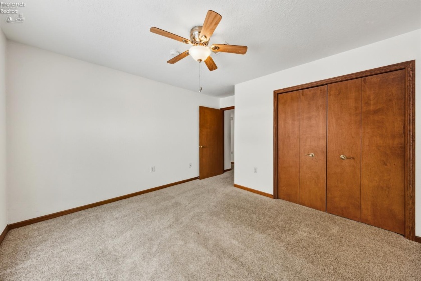 590 Vineyard Circle, Port Clinton, 43452, 2 Bedrooms Bedrooms, ,2 BathroomsBathrooms,Residential,For Sale,Vineyard,20260296