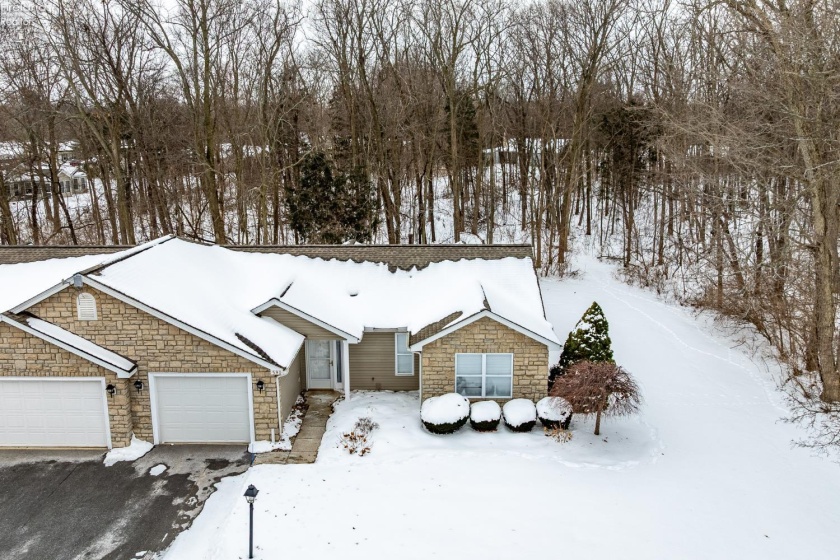 590 Vineyard Circle, Port Clinton, 43452, 2 Bedrooms Bedrooms, ,2 BathroomsBathrooms,Residential,For Sale,Vineyard,20260296