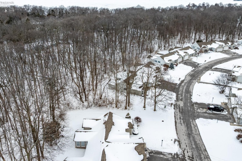 590 Vineyard Circle, Port Clinton, 43452, 2 Bedrooms Bedrooms, ,2 BathroomsBathrooms,Residential,For Sale,Vineyard,20260296