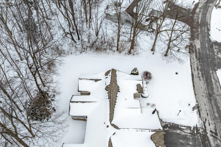 590 Vineyard Circle, Port Clinton, 43452, 2 Bedrooms Bedrooms, ,2 BathroomsBathrooms,Residential,For Sale,Vineyard,20260296