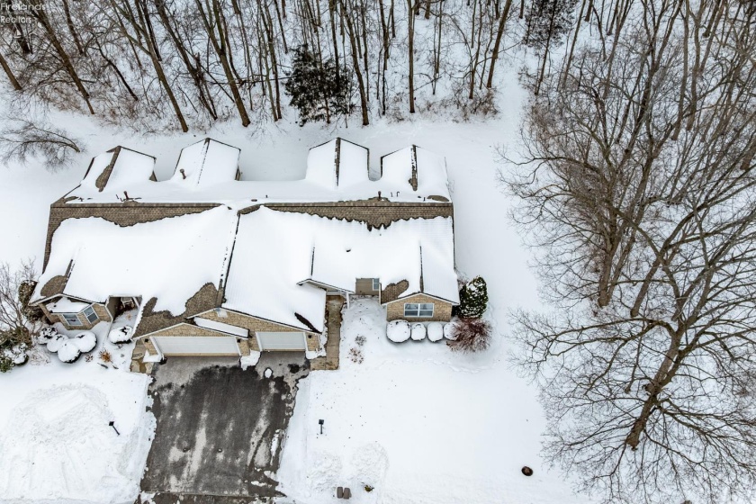 590 Vineyard Circle, Port Clinton, 43452, 2 Bedrooms Bedrooms, ,2 BathroomsBathrooms,Residential,For Sale,Vineyard,20260296