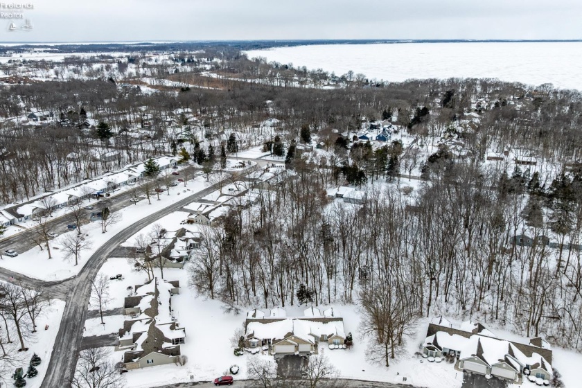 590 Vineyard Circle, Port Clinton, 43452, 2 Bedrooms Bedrooms, ,2 BathroomsBathrooms,Residential,For Sale,Vineyard,20260296