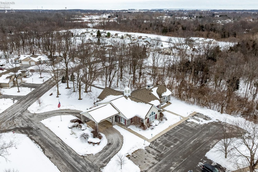 590 Vineyard Circle, Port Clinton, 43452, 2 Bedrooms Bedrooms, ,2 BathroomsBathrooms,Residential,For Sale,Vineyard,20260296