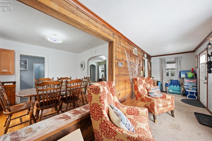 218 Elm, Port Clinton, 43452, 3 Bedrooms Bedrooms, ,2 BathroomsBathrooms,Residential,For Sale,Elm,20260353